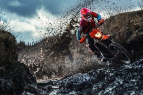 开云官网-快船狂胜上海队，小贾伦成关键先生引爆全场