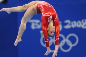 开云体育中国-尤文对阵秘鲁，阿坎吉的制胜表现，一场跨越大陆的足球对话