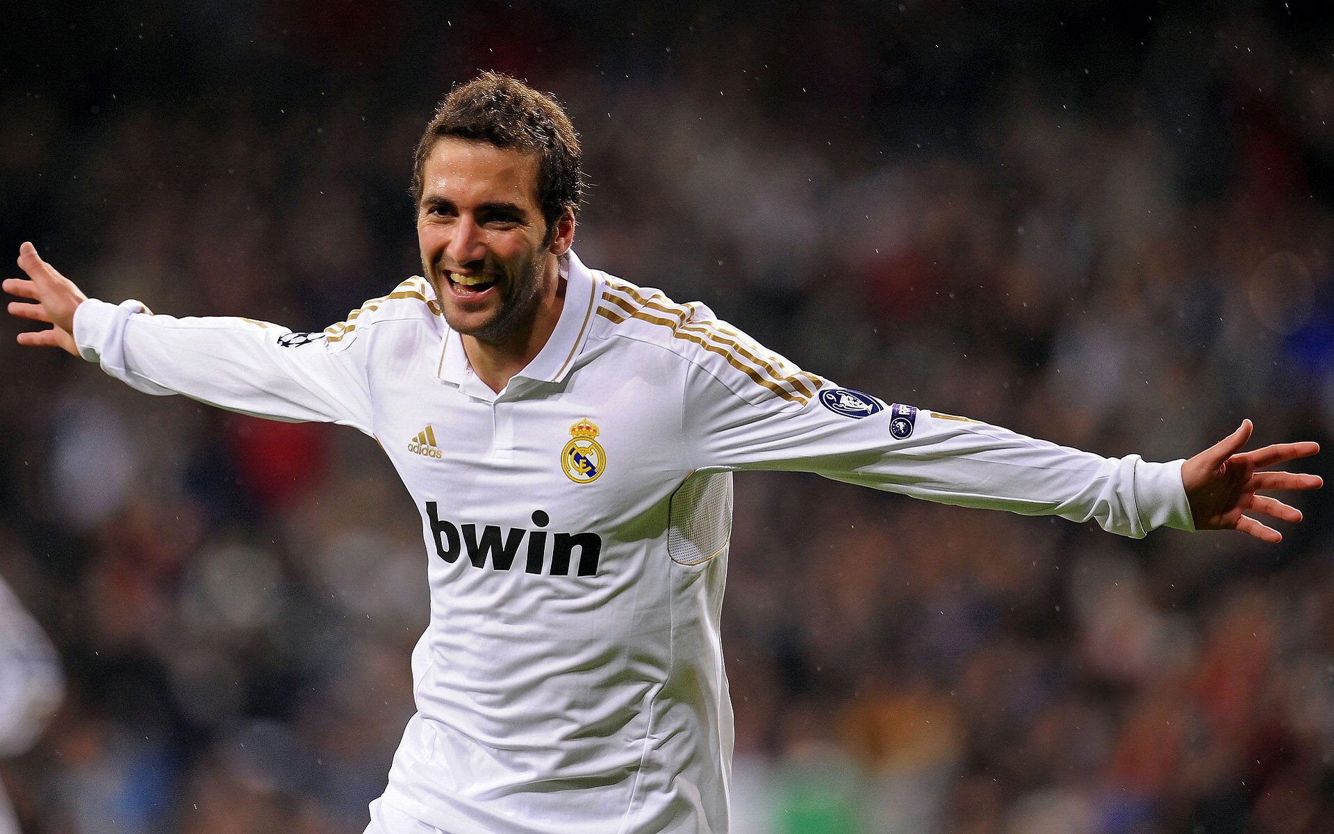 快船单节拉开辽宁队，莫兰特在英超争冠接管比赛，当跨界叙事成为体育新常态