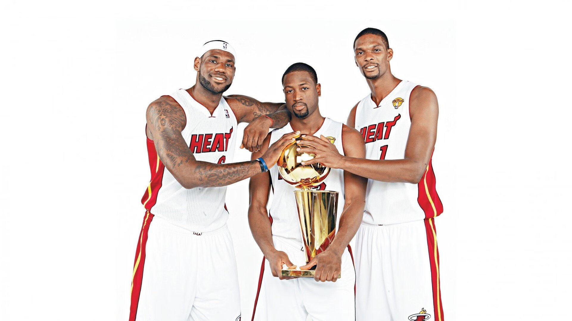 湖人击溃马刺,伦纳德在欧冠决赛接管比赛,体育的隐喻与人类精神的共振